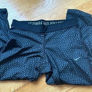 Amazing condition Nike running lightweight leggings